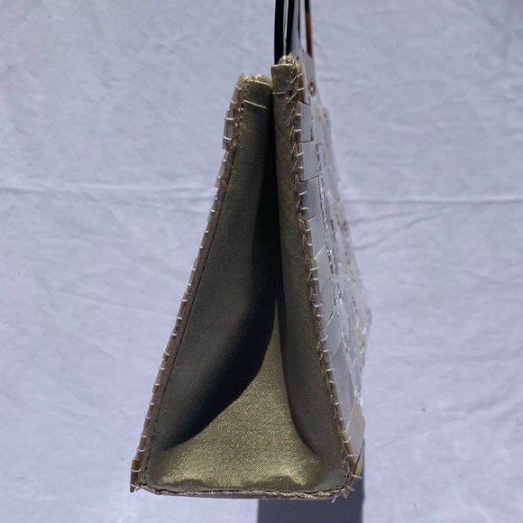 Seashell bag with Faux Tortoise Handle - Picture 4 of 6